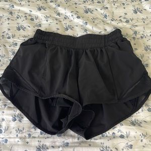Lulu lemon hotty hot shorts